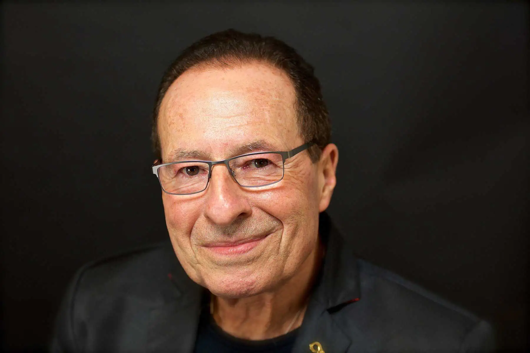 Peter James